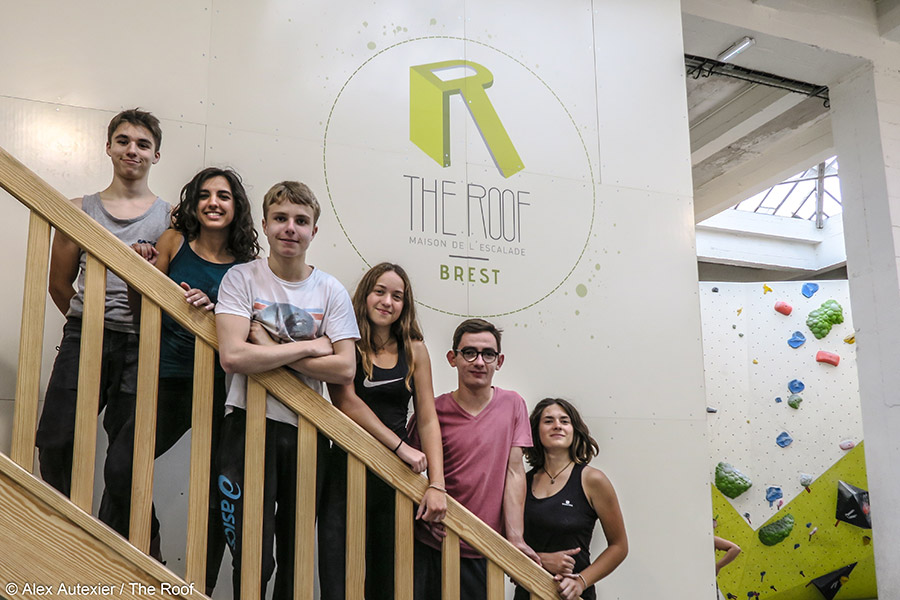 L'escalade de bloc se pratique en groupe